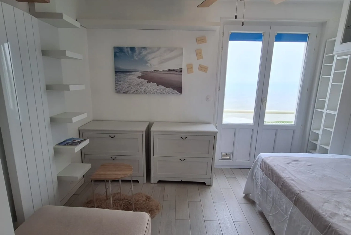 Studio face mer avec balcon à Ault – Vue imprenable sur la plage d'Onival 