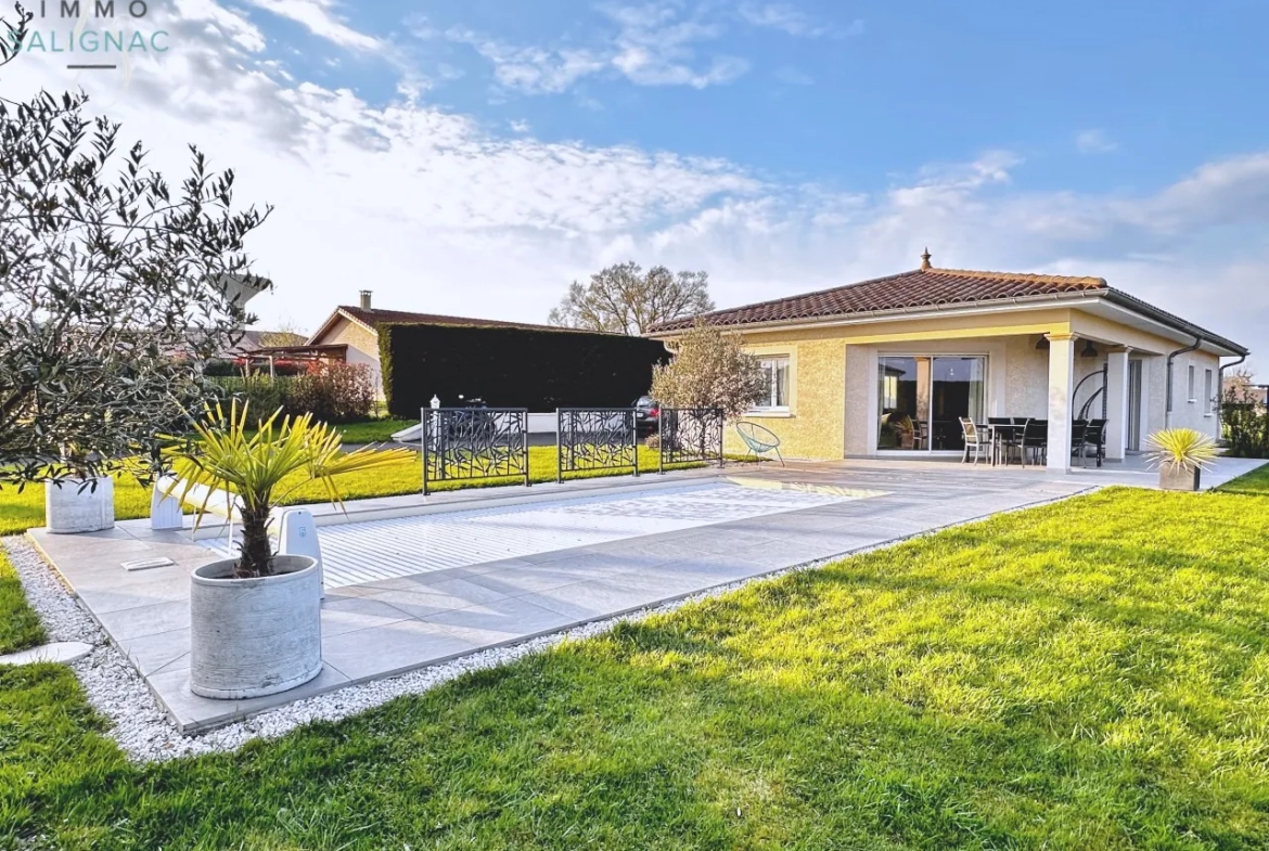 Maison moderne avec piscine chauffée, garage et jardin à Saint-Cyr-sur-Menthon 
