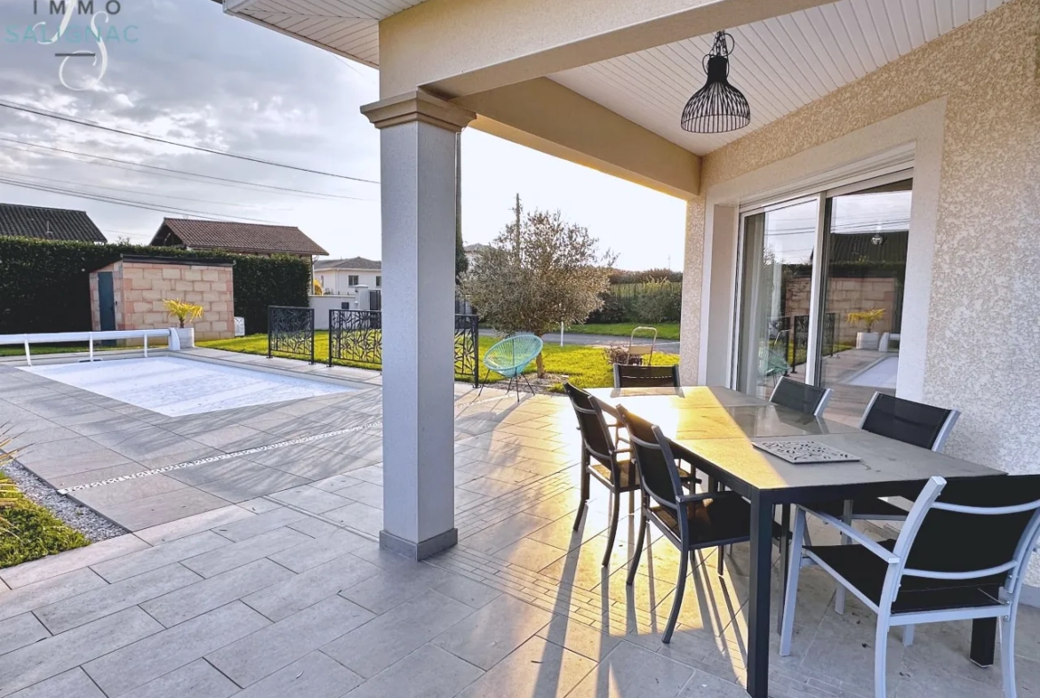 Maison moderne avec piscine chauffée, garage et jardin à Saint-Cyr-sur-Menthon 