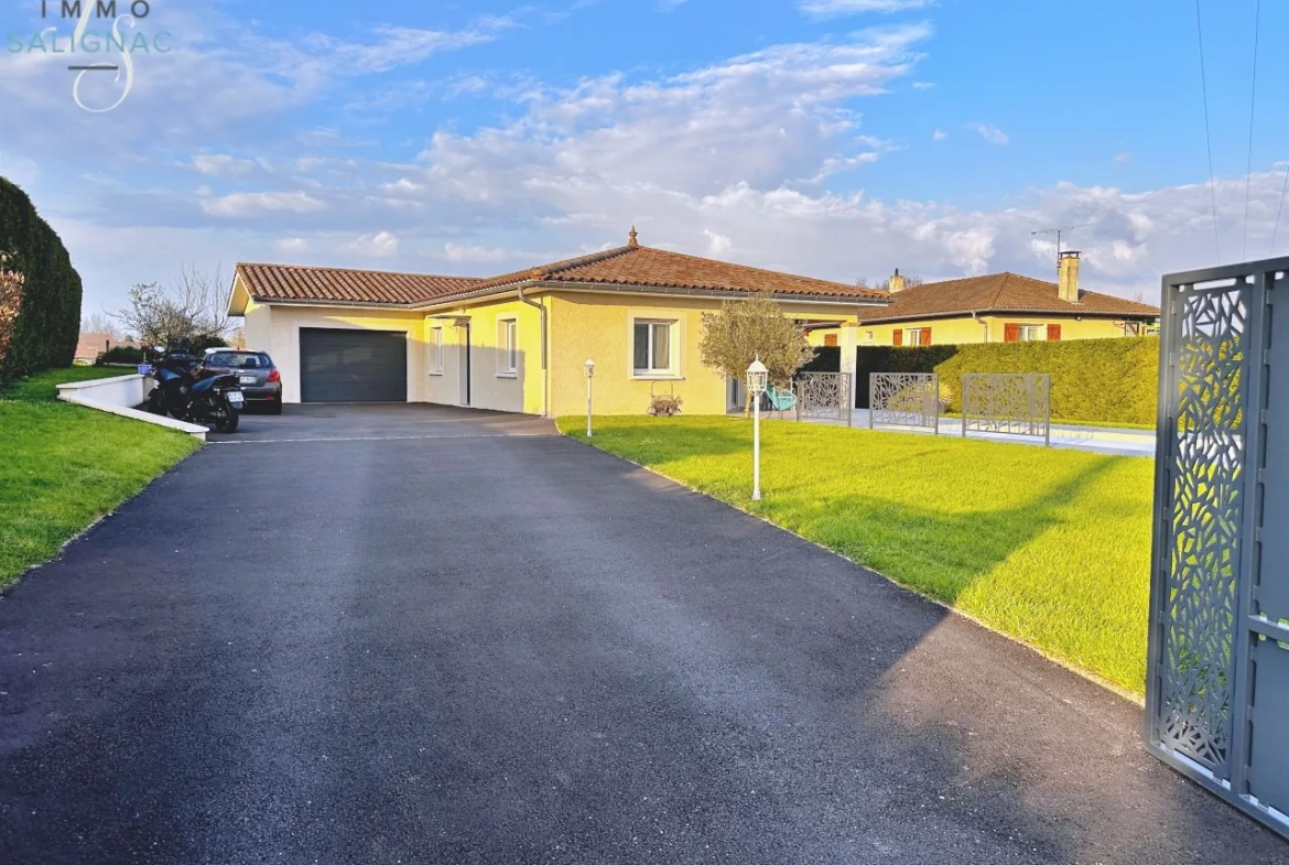 Maison moderne avec piscine chauffée, garage et jardin à Saint-Cyr-sur-Menthon 