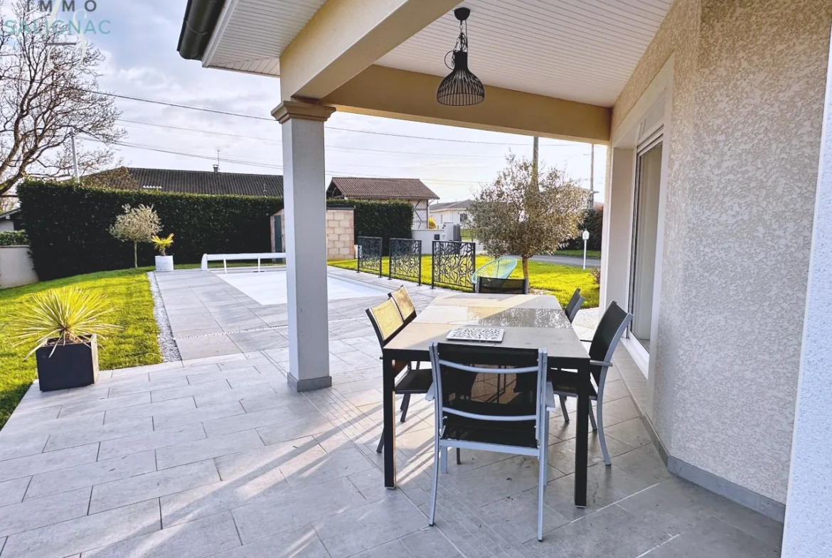 Maison moderne avec piscine chauffée, garage et jardin à Saint-Cyr-sur-Menthon 