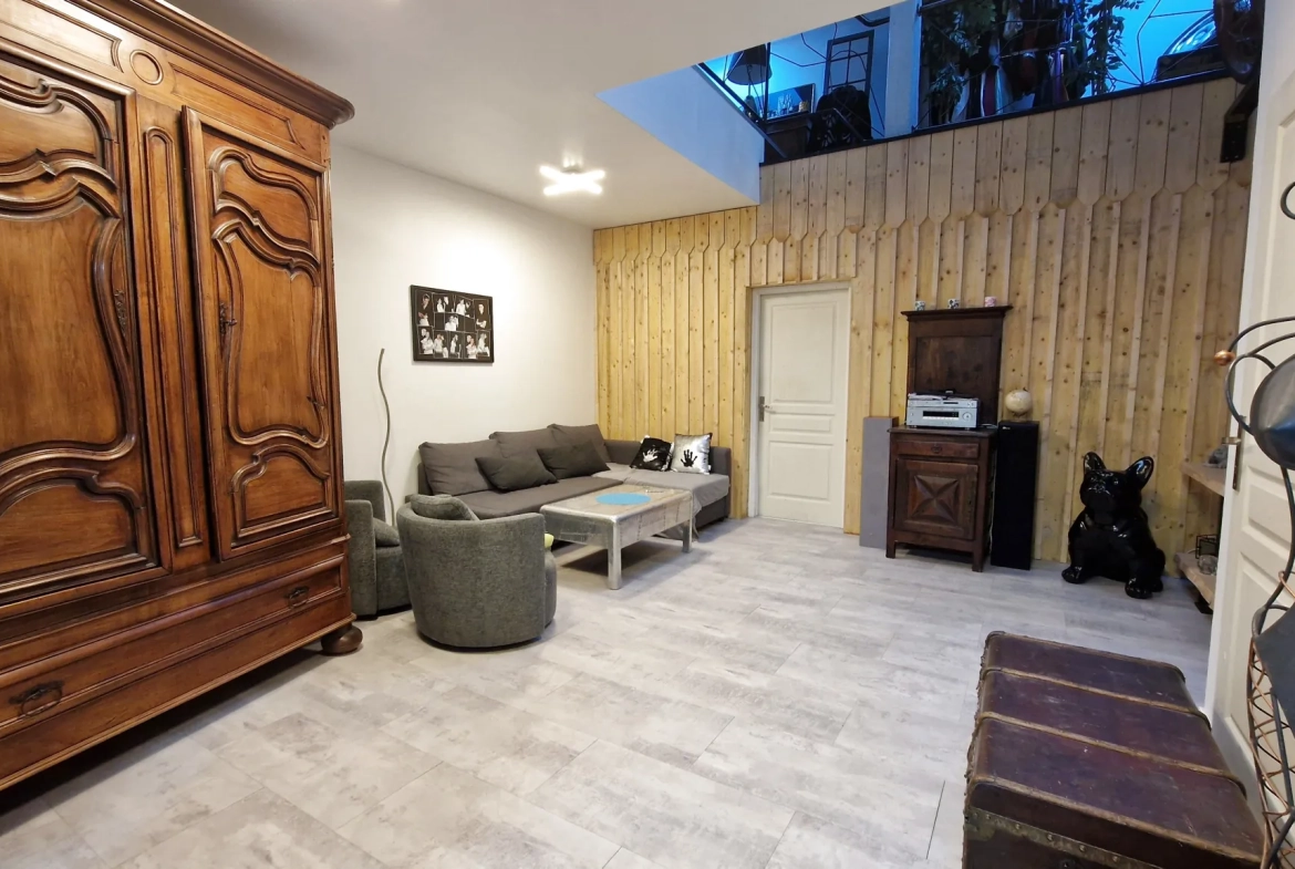 Belle maison rénovée de 200 m² au cœur de Bazas, proche commodités 