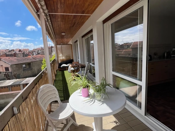 Appartement de 80 m² à Roanne avec balcon et vue dégagée – Centre-ville