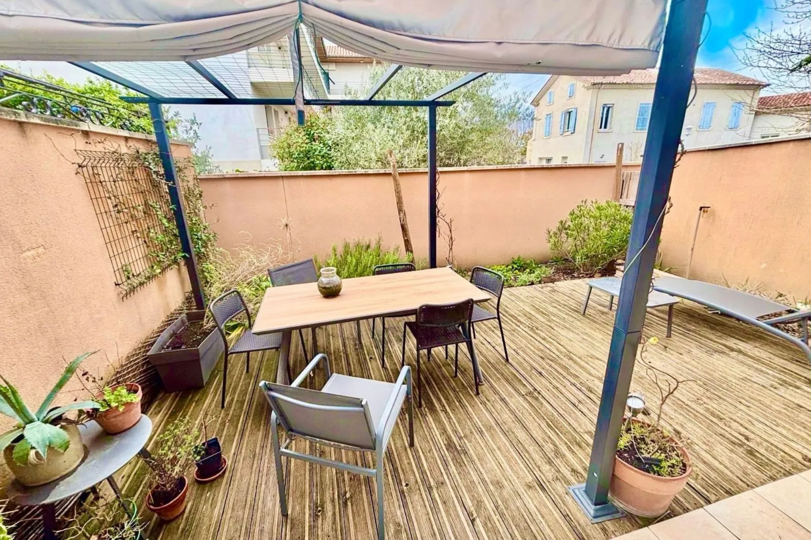 Maison 3 chambres avec terrasse et garage à Saint Paul 3 Châteaux 