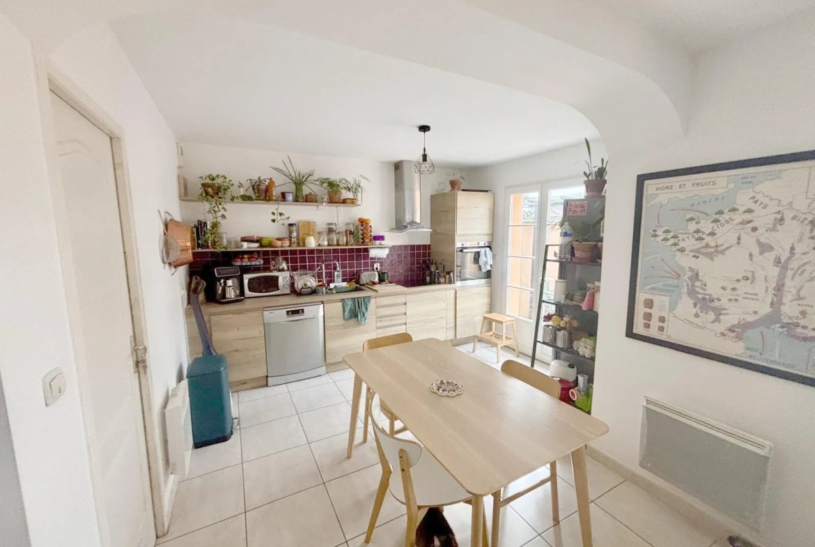 Maison 3 chambres avec terrasse et garage à Saint Paul 3 Châteaux 