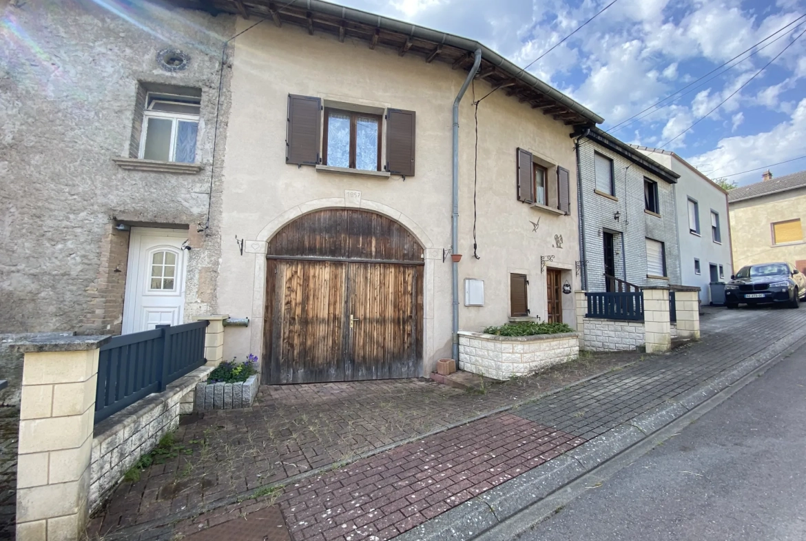 Maison F5 à Rémering avec garage et jardin - Construction 1857 