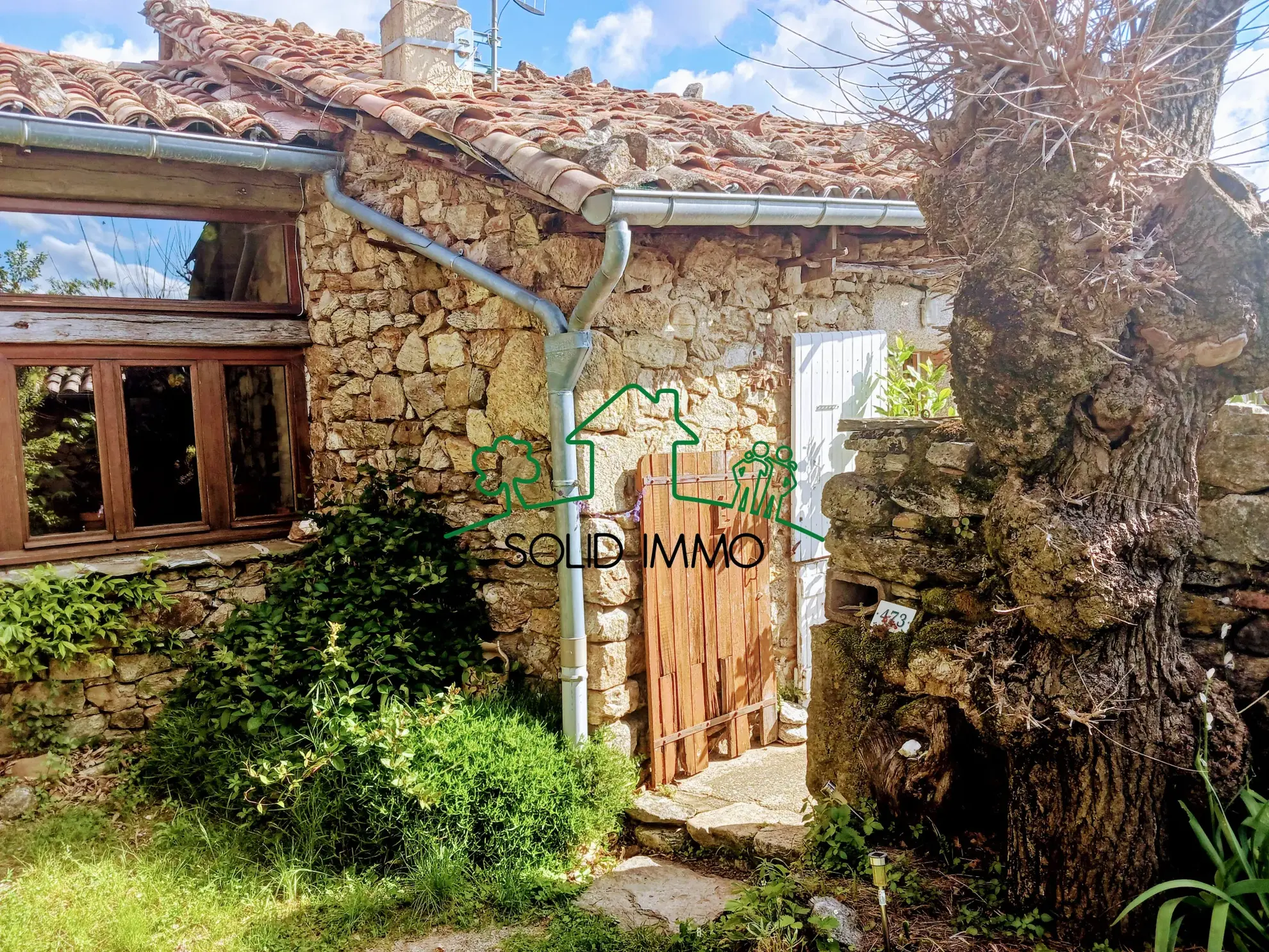 Charmante maison en pierre de 122 m² avec vue magnifique à Beaumont 