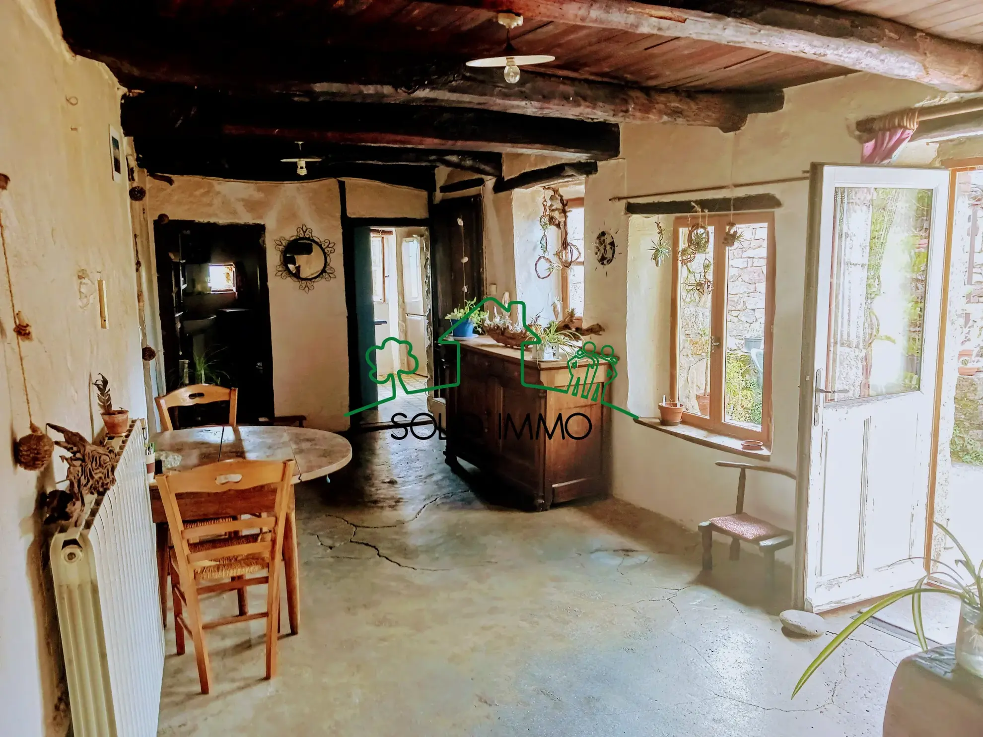 Charmante maison en pierre de 122 m² avec vue magnifique à Beaumont 
