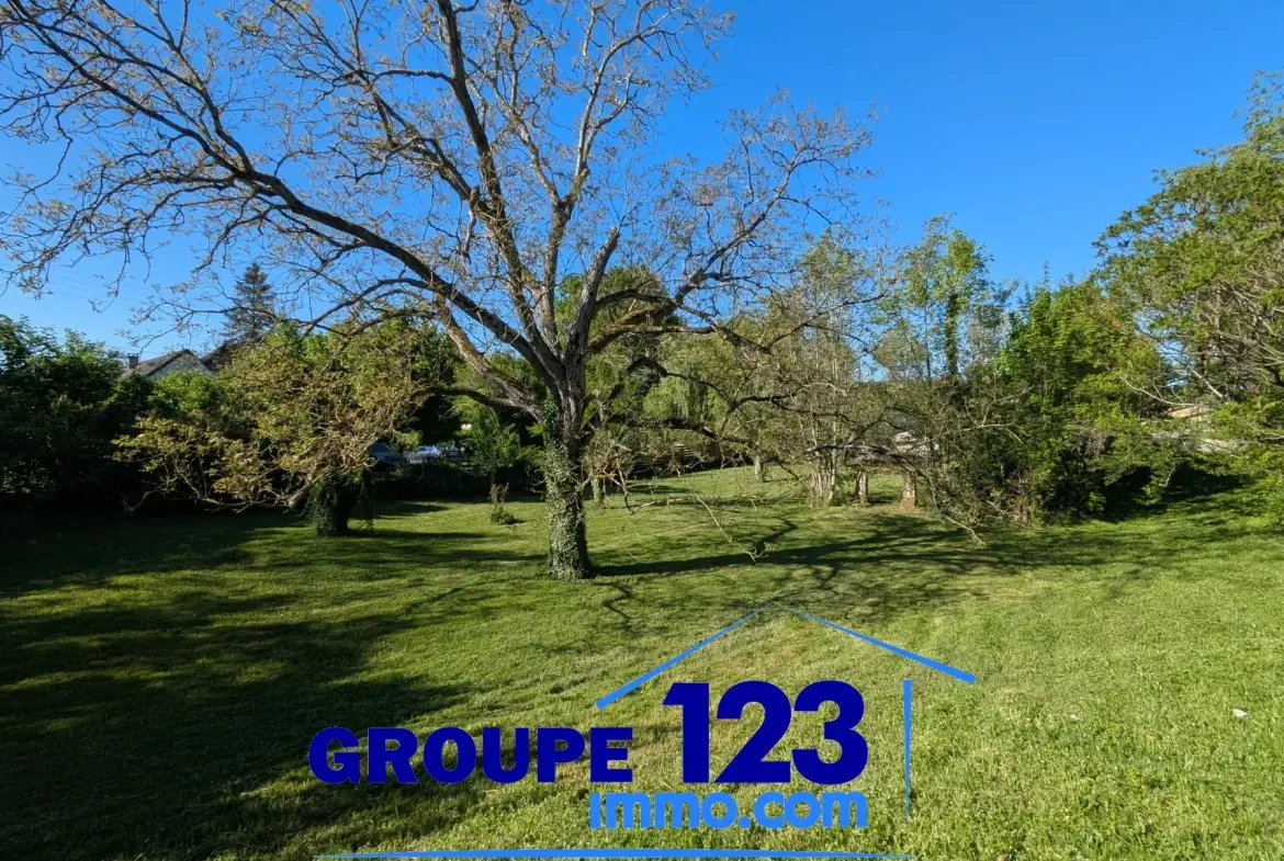 Terrain constructible calme et verdoyant à Appoigny 