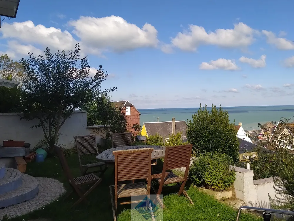 Maison avec vue mer à Ault - Charmante propriété avec jardin et garage 