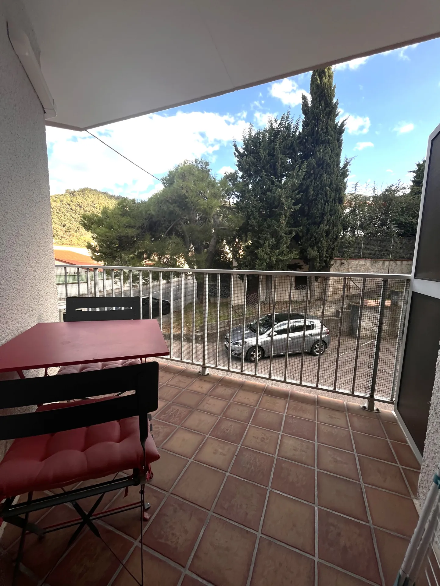 Studio lumineux avec terrasse et parking à Amélie-les-Bains 