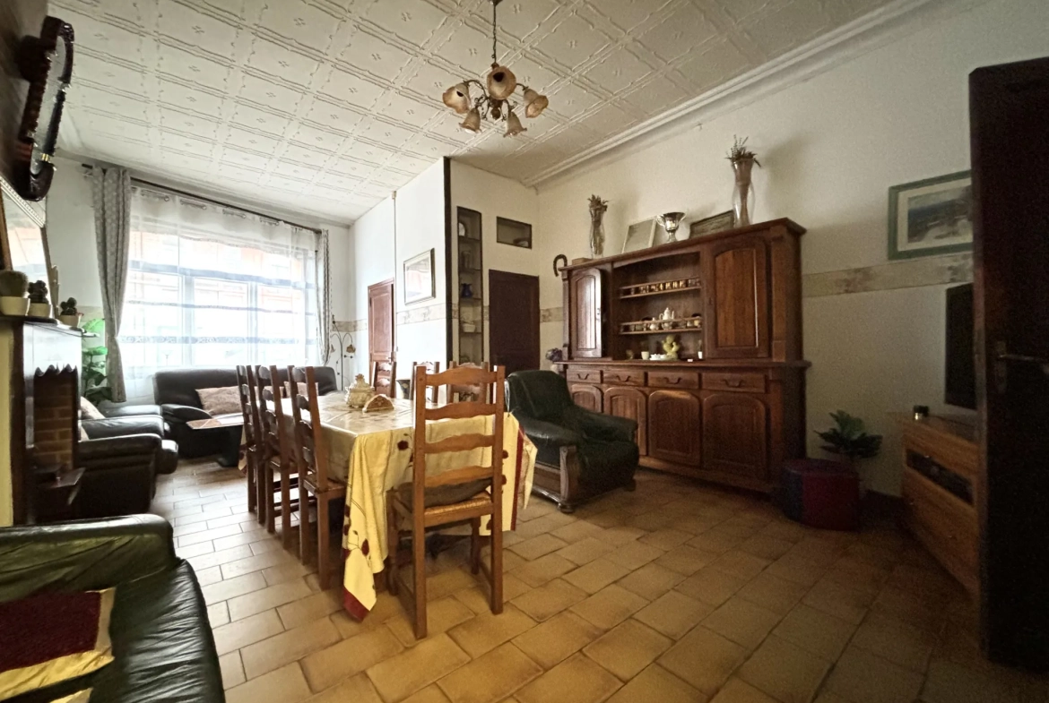 Maison 120 m² avec 4 chambres à Roubaix, proche de la rue d'Avelghem 
