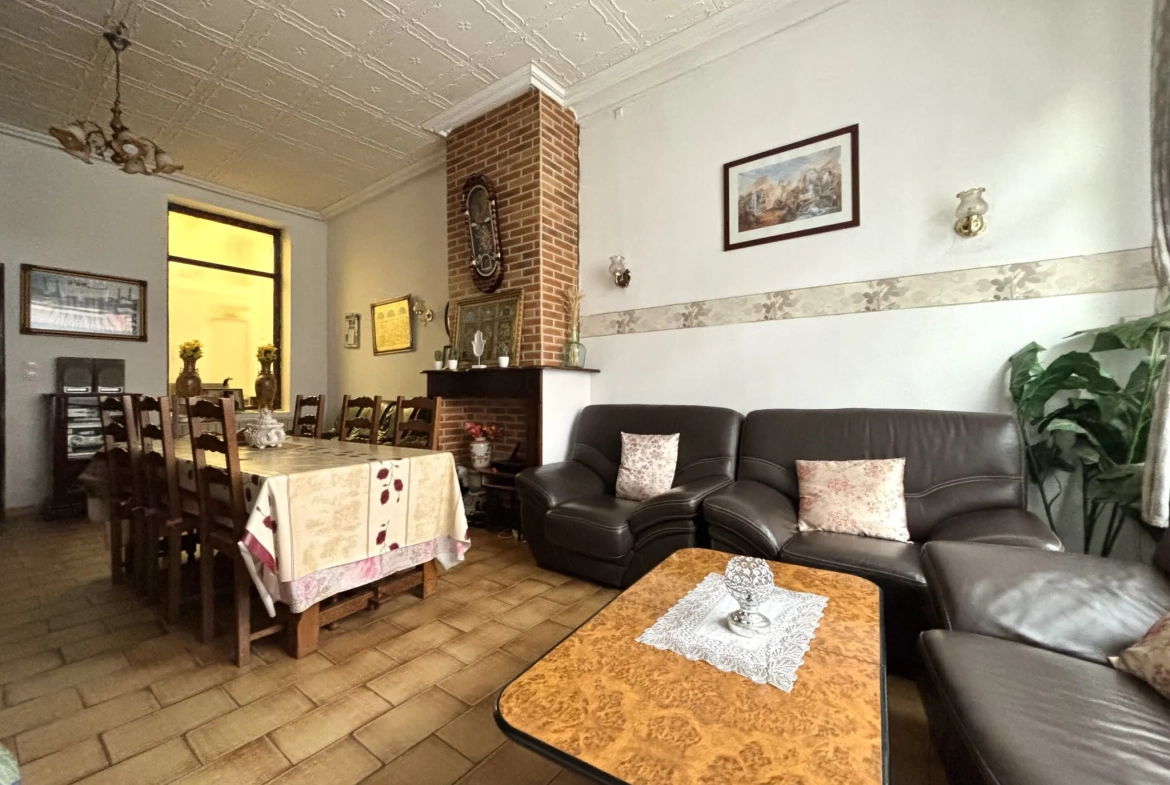 Maison 120 m² avec 4 chambres à Roubaix, proche de la rue d'Avelghem 