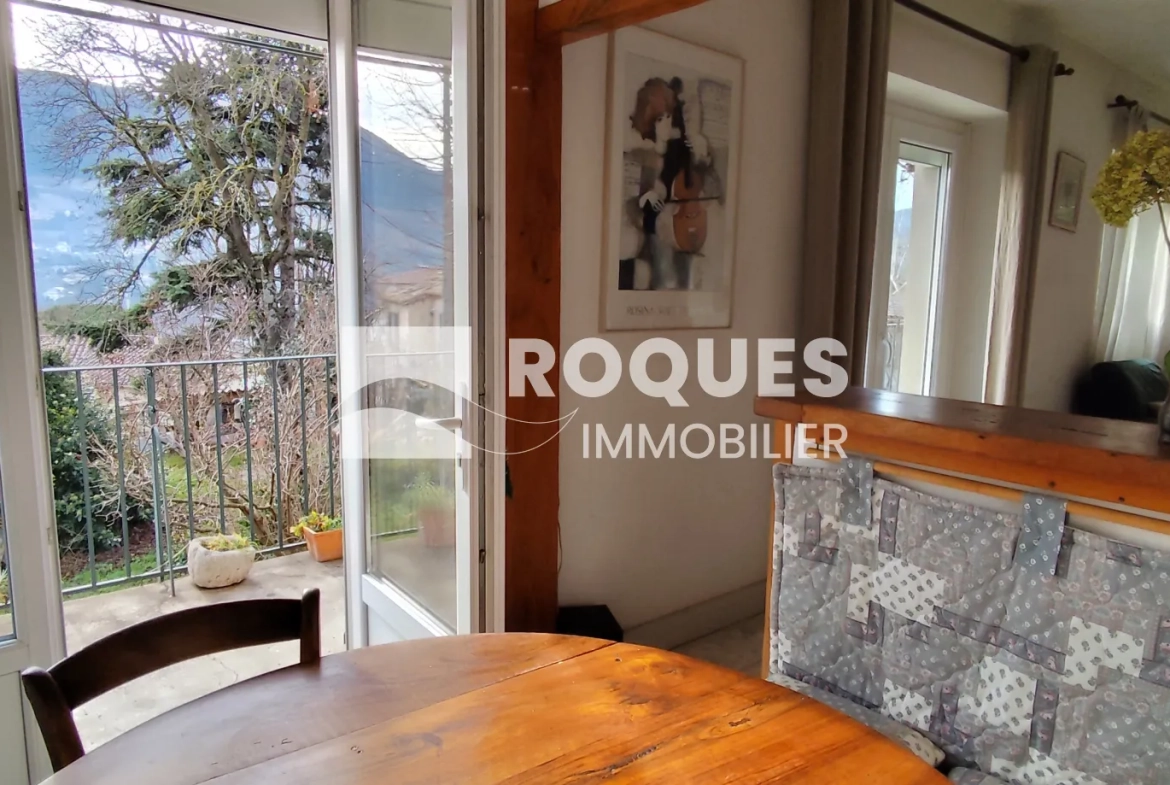 Grande maison à Millau avec deux logements et vue sur le Larzac - Potentiel à rénover 
