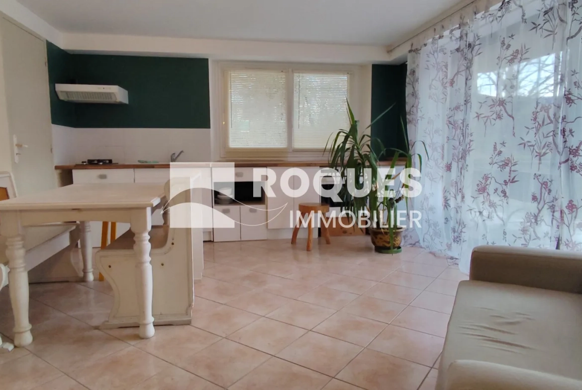 Grande maison à Millau avec deux logements et vue sur le Larzac - Potentiel à rénover 