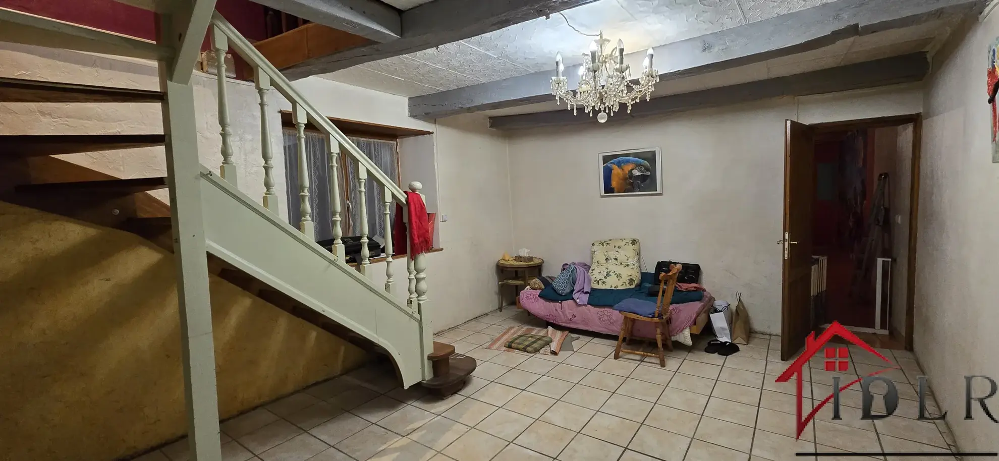 Maison de village rénovée de 191 m² à Servin avec garage et dépendances 