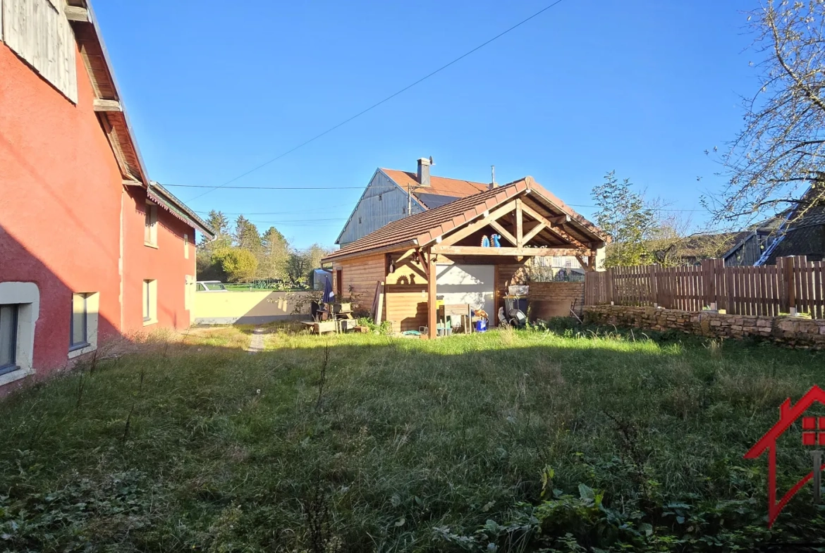 Maison de village rénovée de 191 m² à Servin avec garage et dépendances 