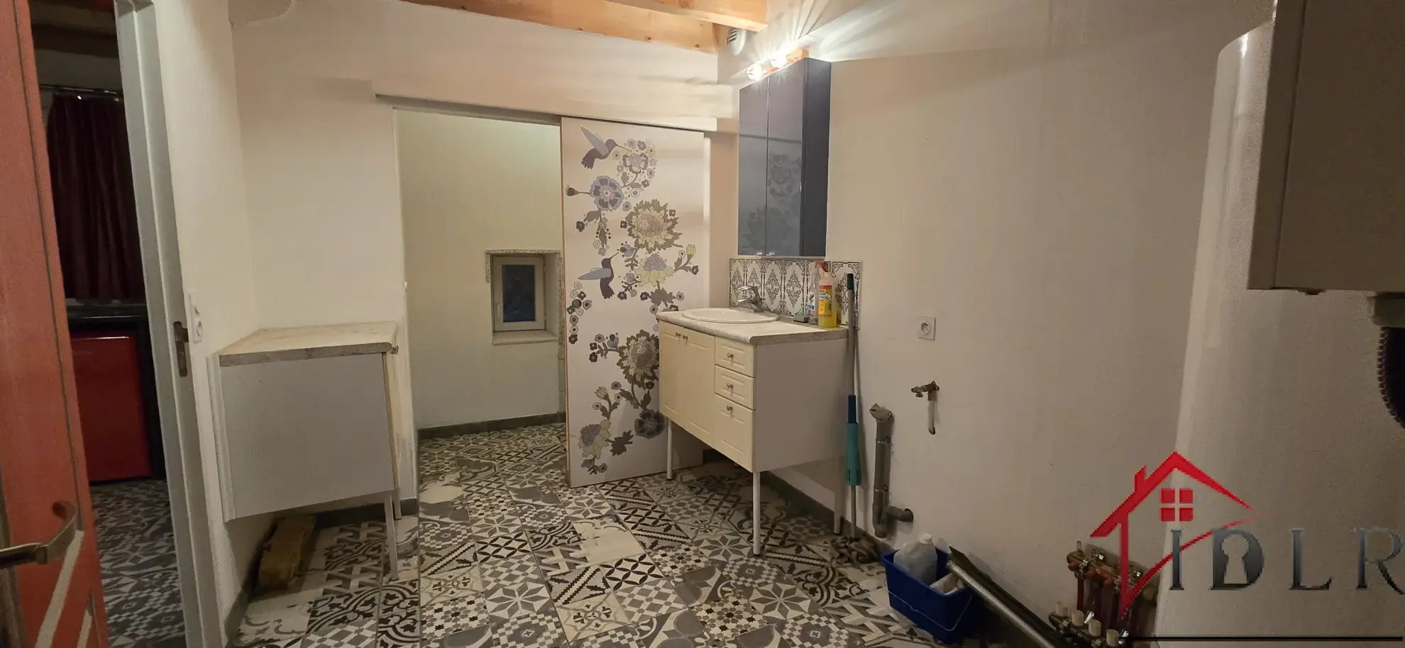 Maison de village rénovée de 191 m² à Servin avec garage et dépendances 