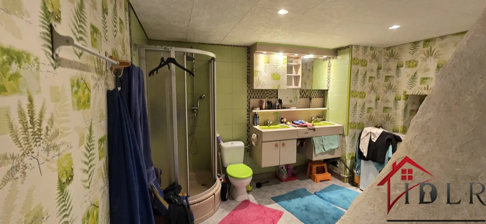 Maison de village rénovée de 191 m² à Servin avec garage et dépendances 