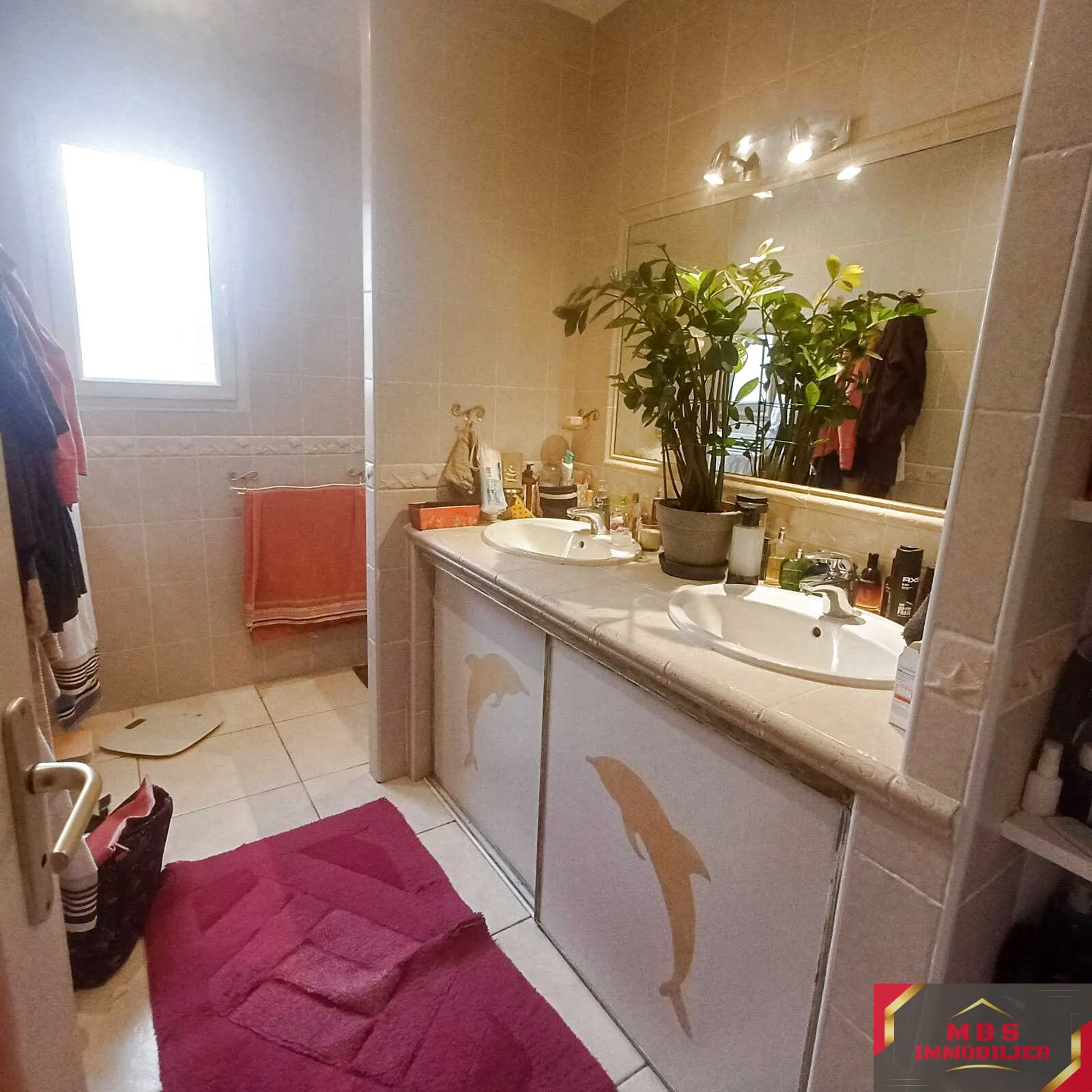 À vendre maison 4 faces en plain-pied à Tuchan avec piscine et terrasses 