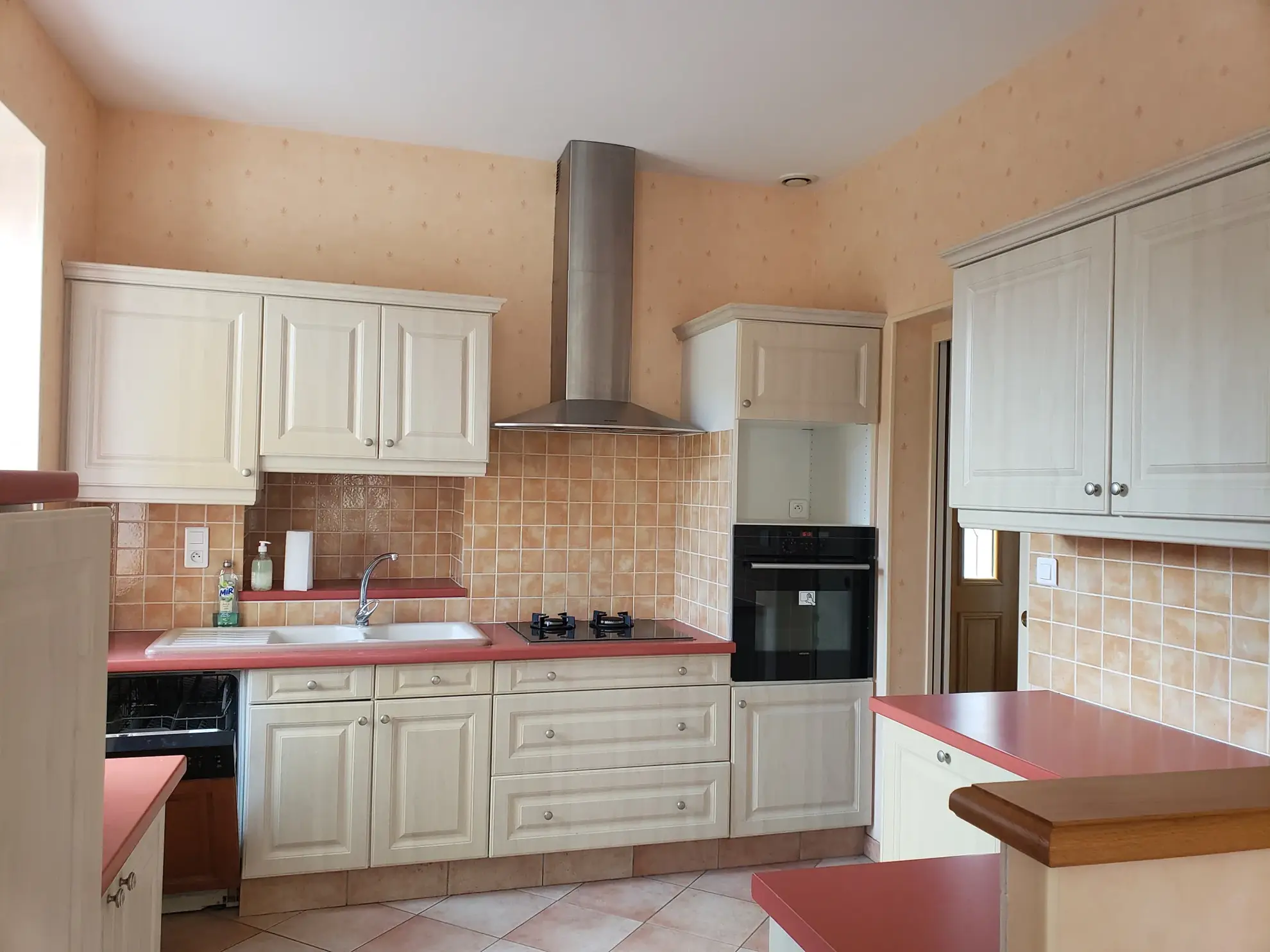 Maison à vendre de 174 m² à Sées, proche commodités 