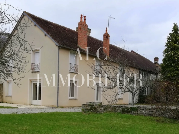 Maison à vendre de 174 m² à Sées, proche commodités