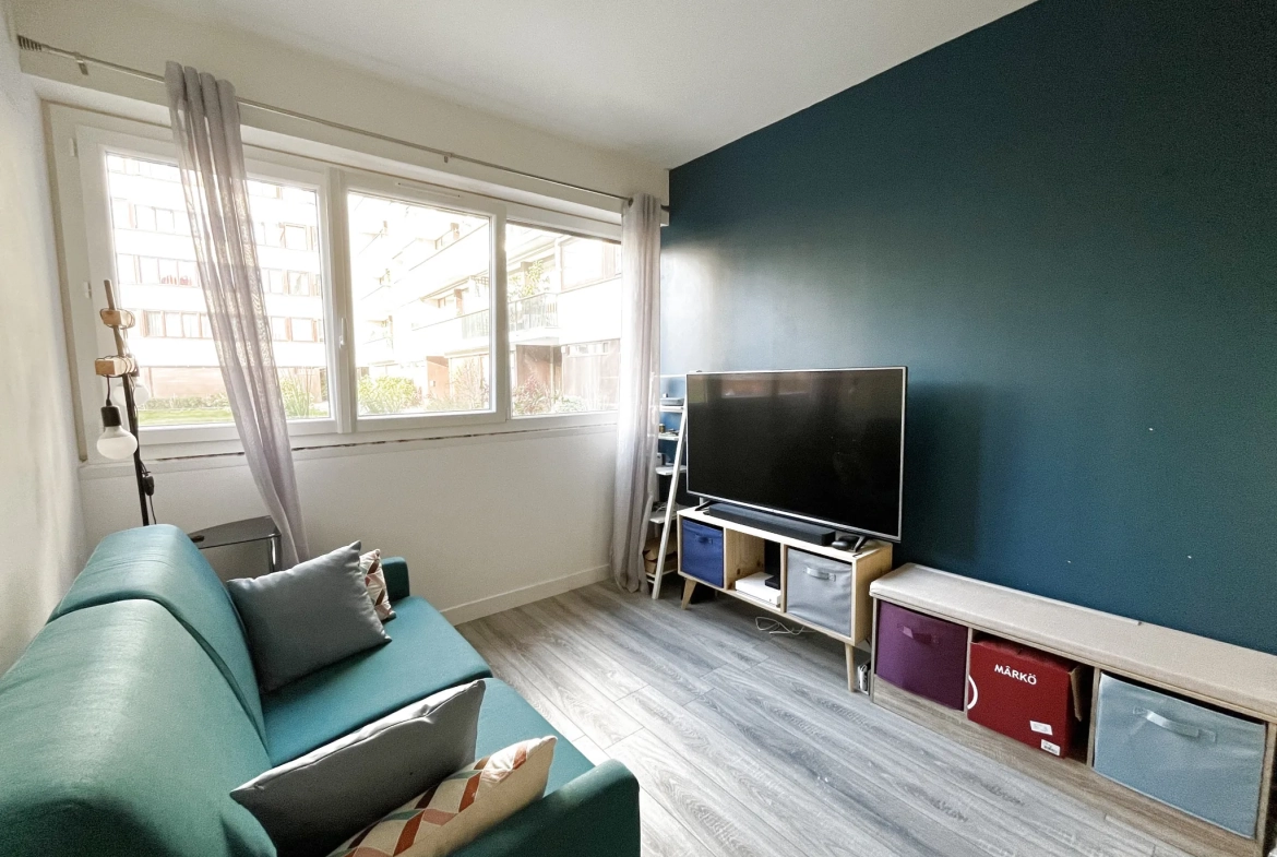 Studio lumineux à Ville d'Avray avec jardin et proximité des commodités 