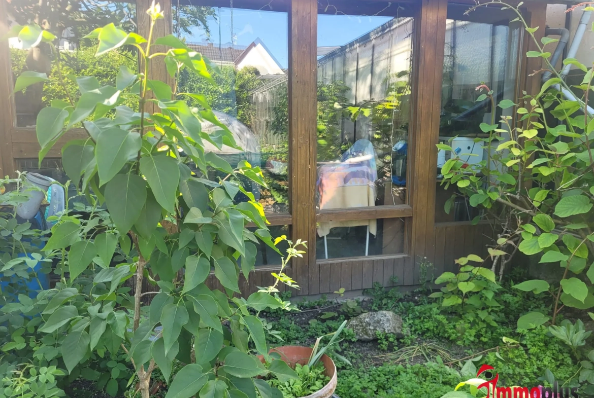Maison à rénover de 90 m² à Village-Neuf - Proche frontières et transports 
