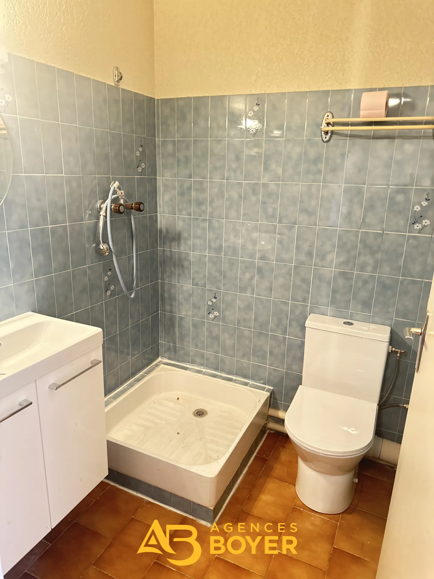 Appartement type studio avec coin cabine à Bandol secteur Pierreplane Sud 