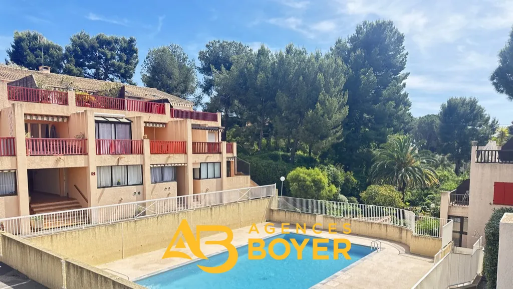Appartement type studio avec coin cabine à Bandol secteur Pierreplane Sud 