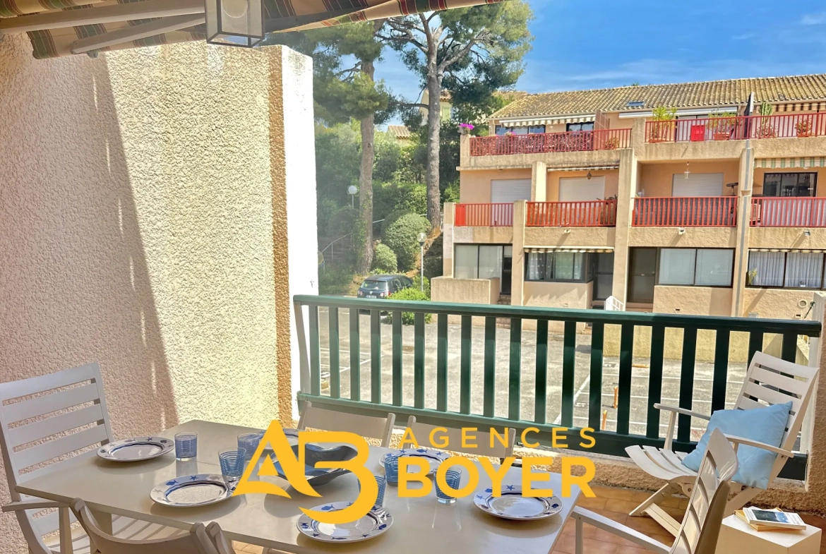 Appartement type studio avec coin cabine à Bandol secteur Pierreplane Sud 
