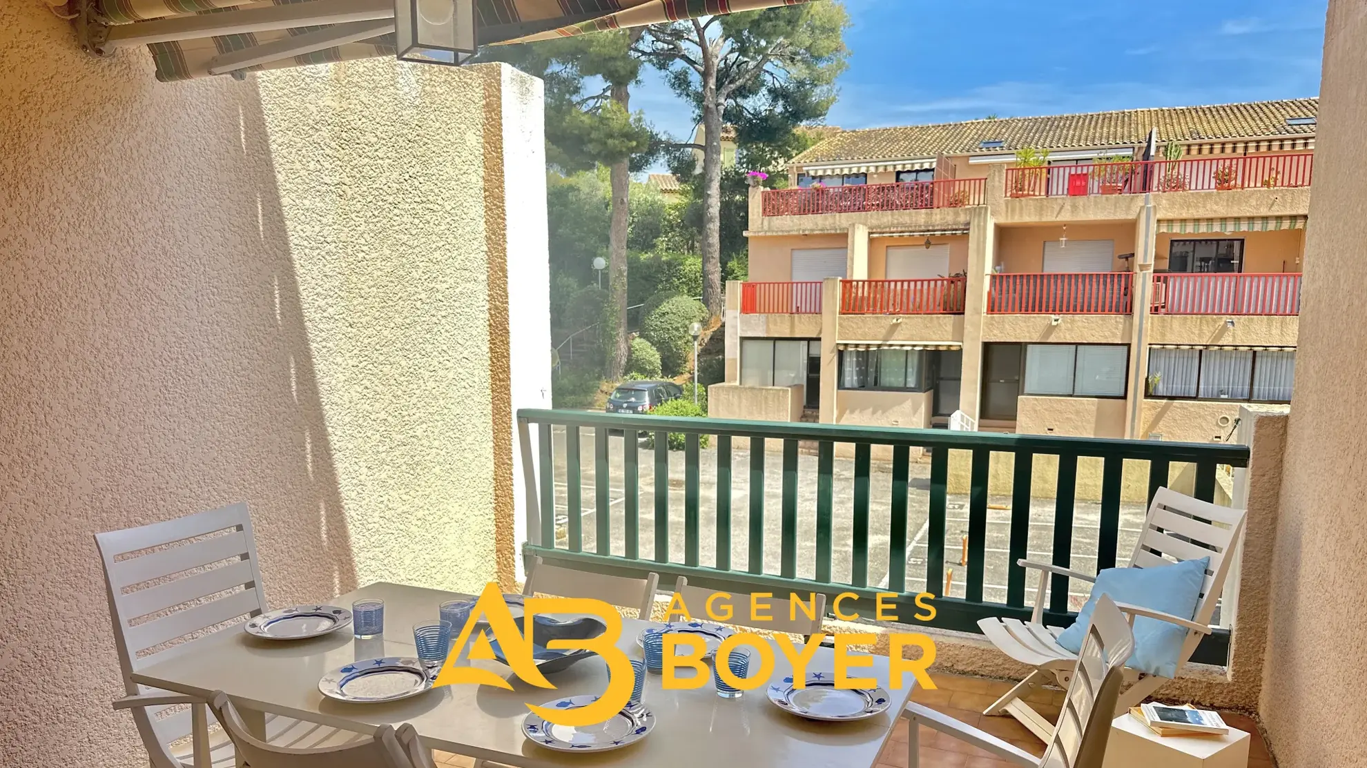Appartement type studio avec coin cabine à Bandol secteur Pierreplane Sud 
