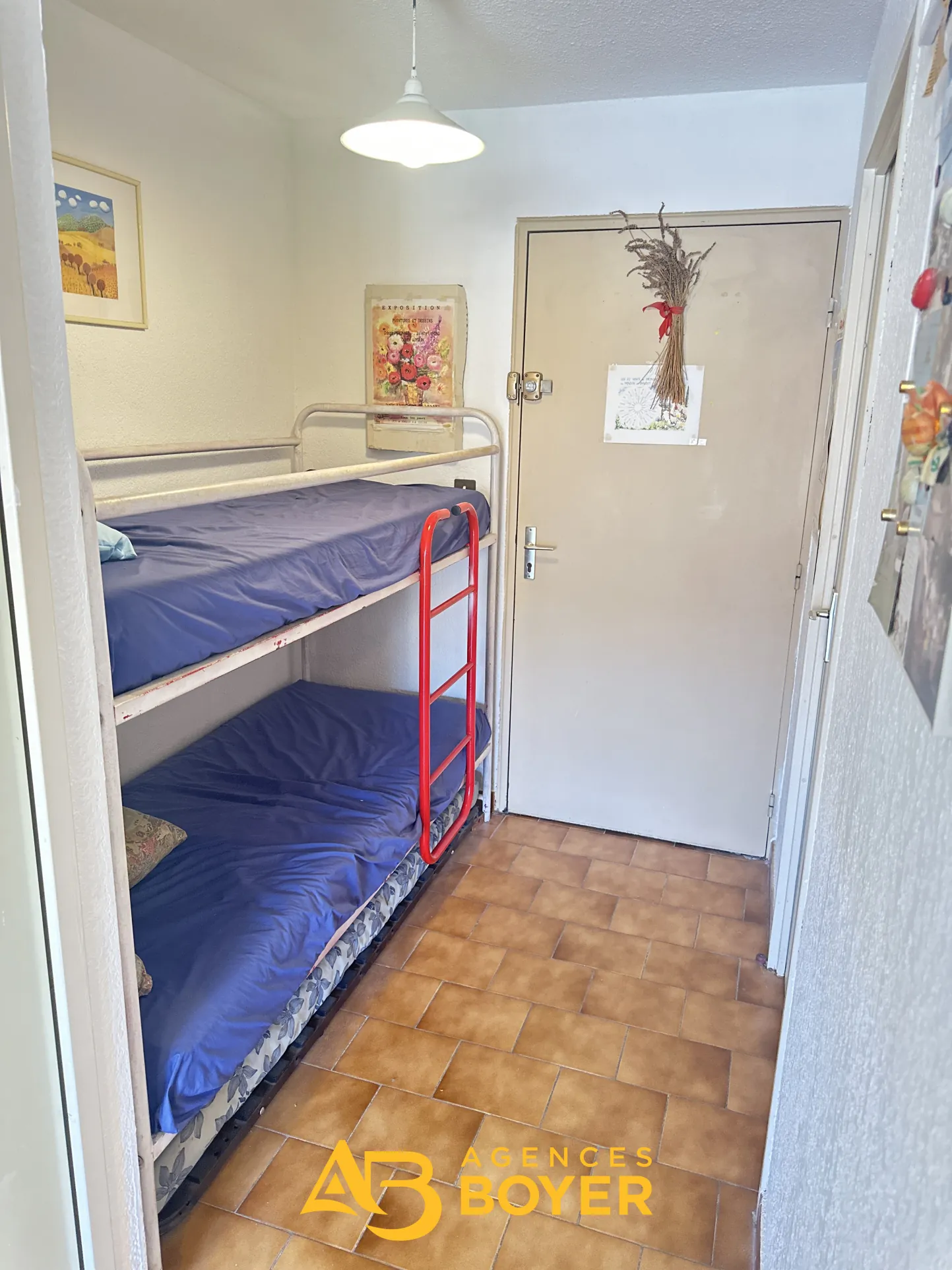 Appartement type studio avec coin cabine à Bandol secteur Pierreplane Sud 