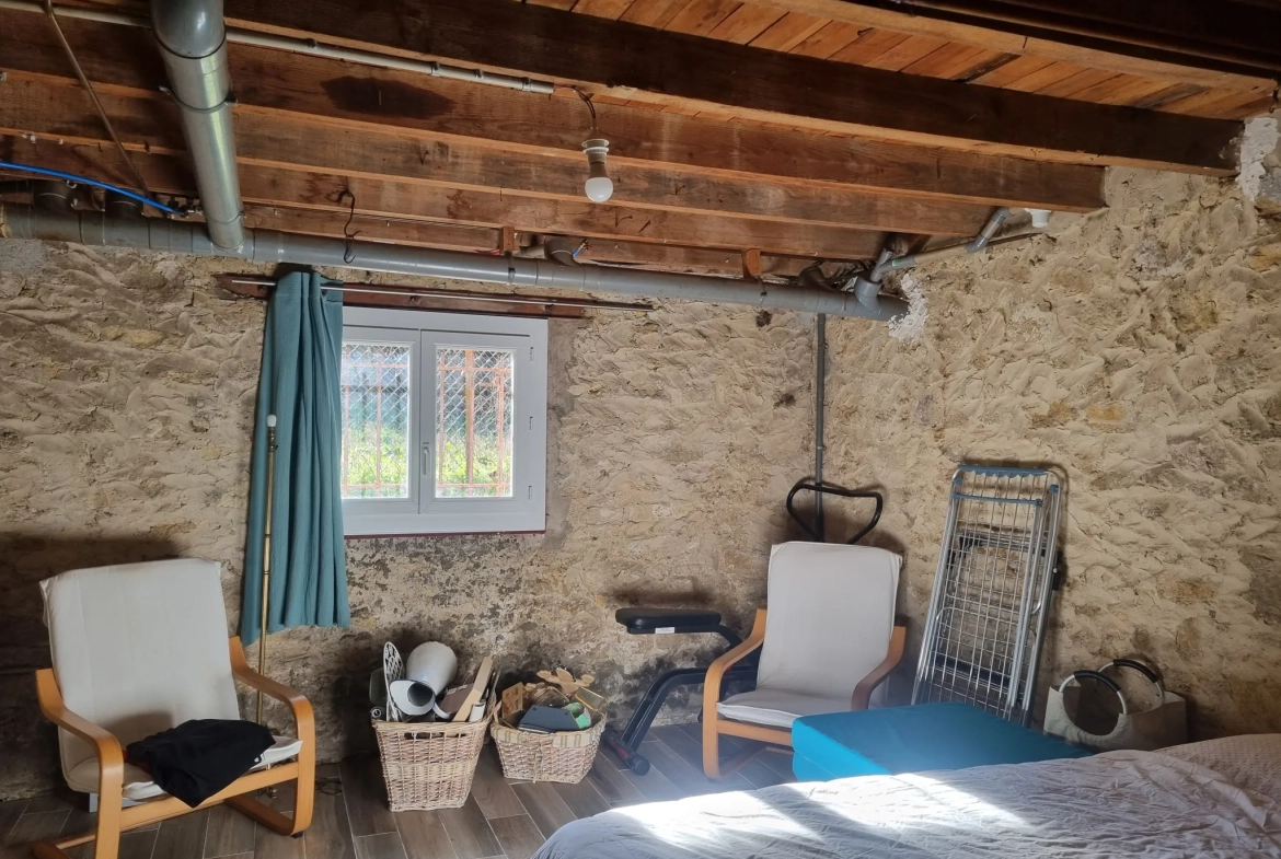 Magnifique maison en pierre avec piscine à Bazas, proche commodités 