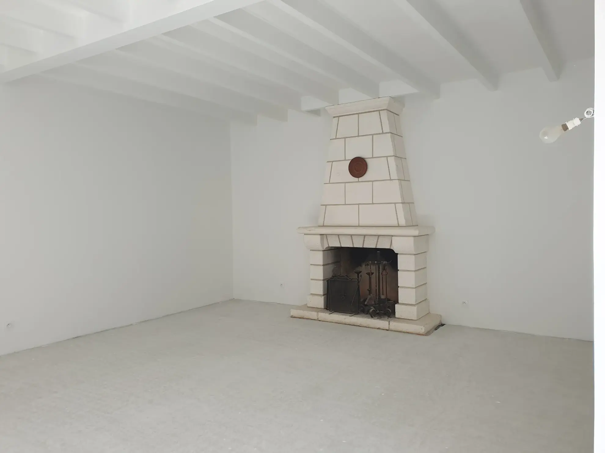 Immeuble à rénover au centre de Mareuil avec fort potentiel d'investissement 