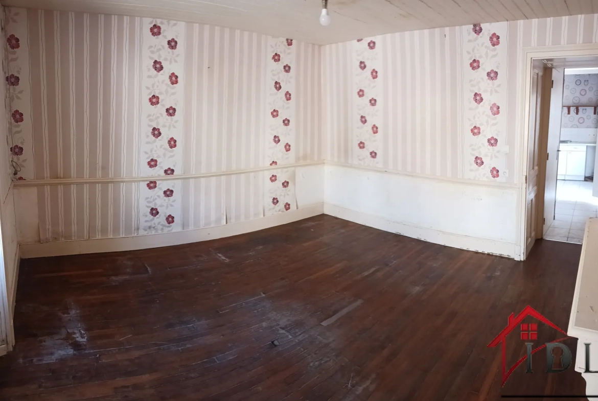 À vendre à Gevigney-et-Mercey : maison de 58m² avec dépendances et jardin, opportunité d'investissement 