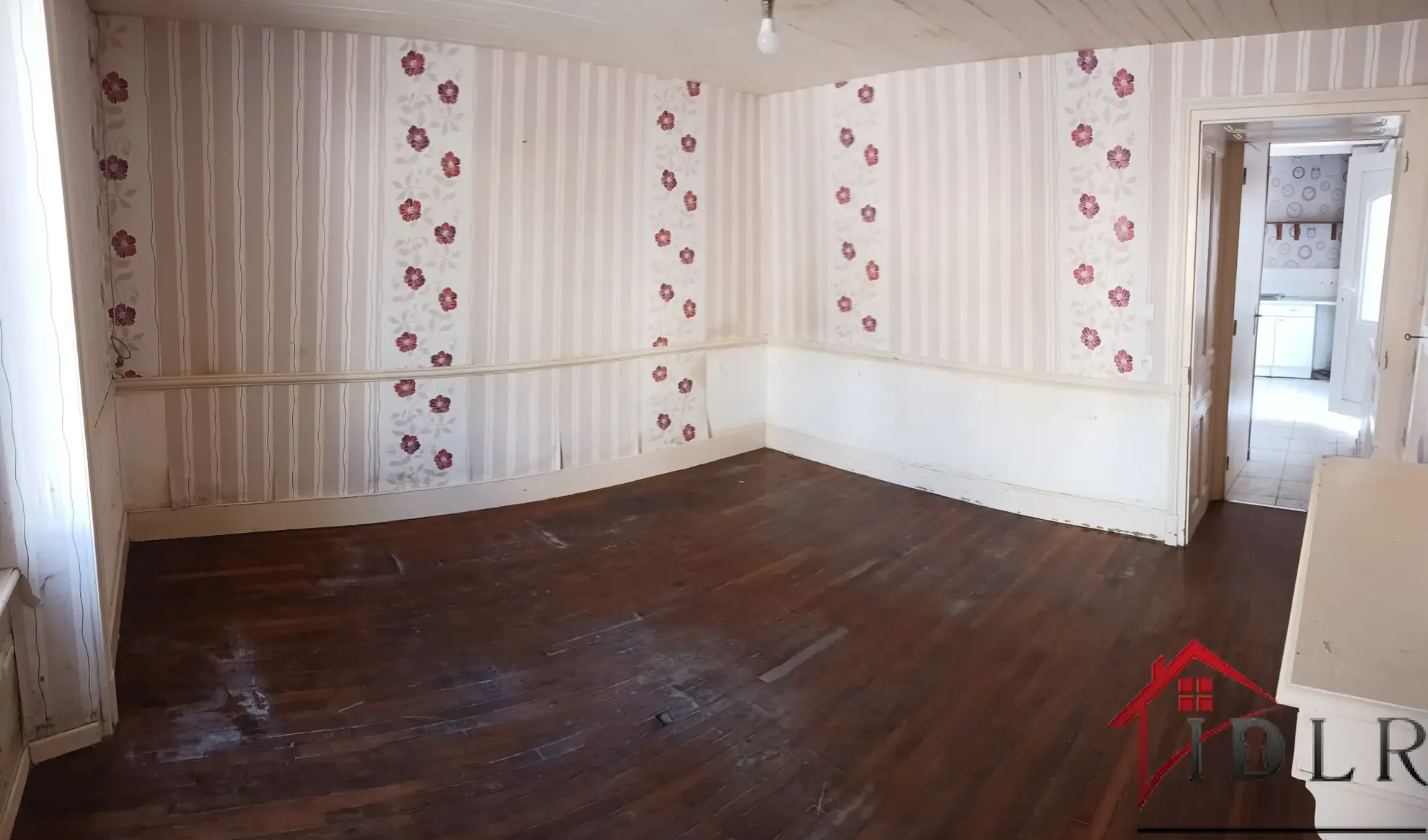 À vendre à Gevigney-et-Mercey : maison de 58m² avec dépendances et jardin, opportunité d'investissement 