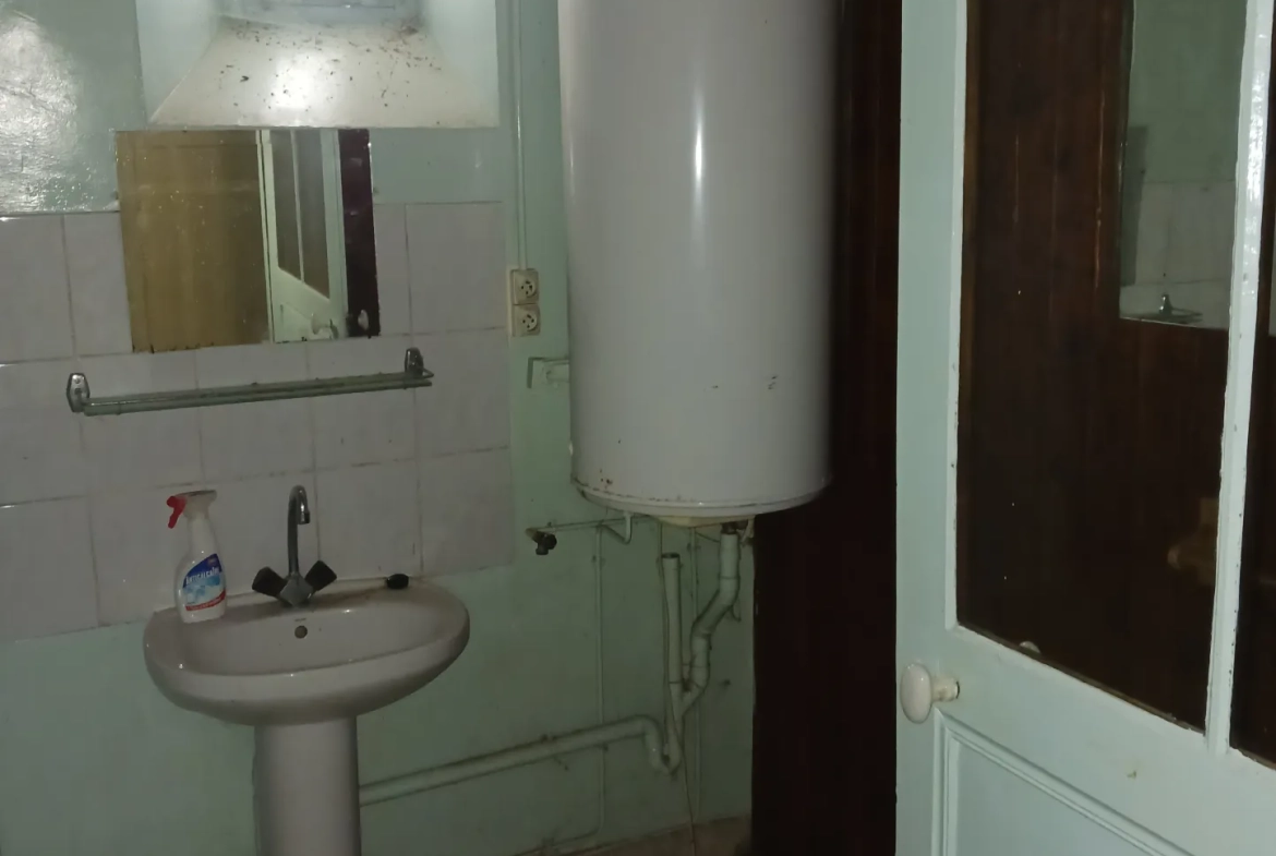 À vendre à Gevigney-et-Mercey : maison de 58m² avec dépendances et jardin, opportunité d'investissement 