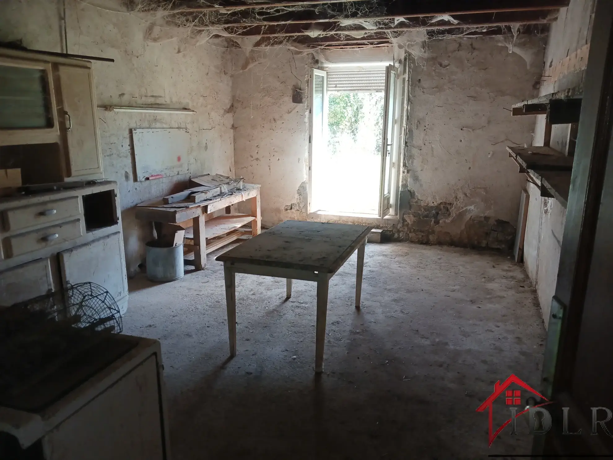 À vendre à Gevigney-et-Mercey : maison de 58m² avec dépendances et jardin, opportunité d'investissement 