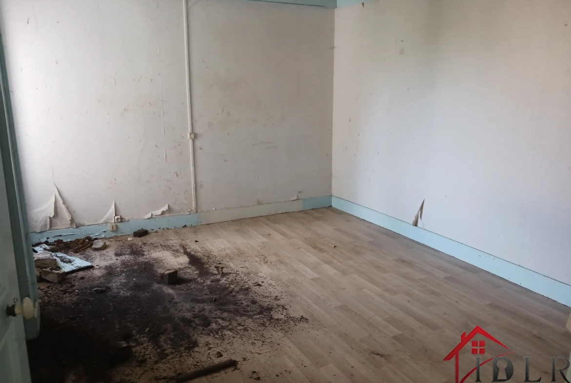À vendre à Gevigney-et-Mercey : maison de 58m² avec dépendances et jardin, opportunité d'investissement 