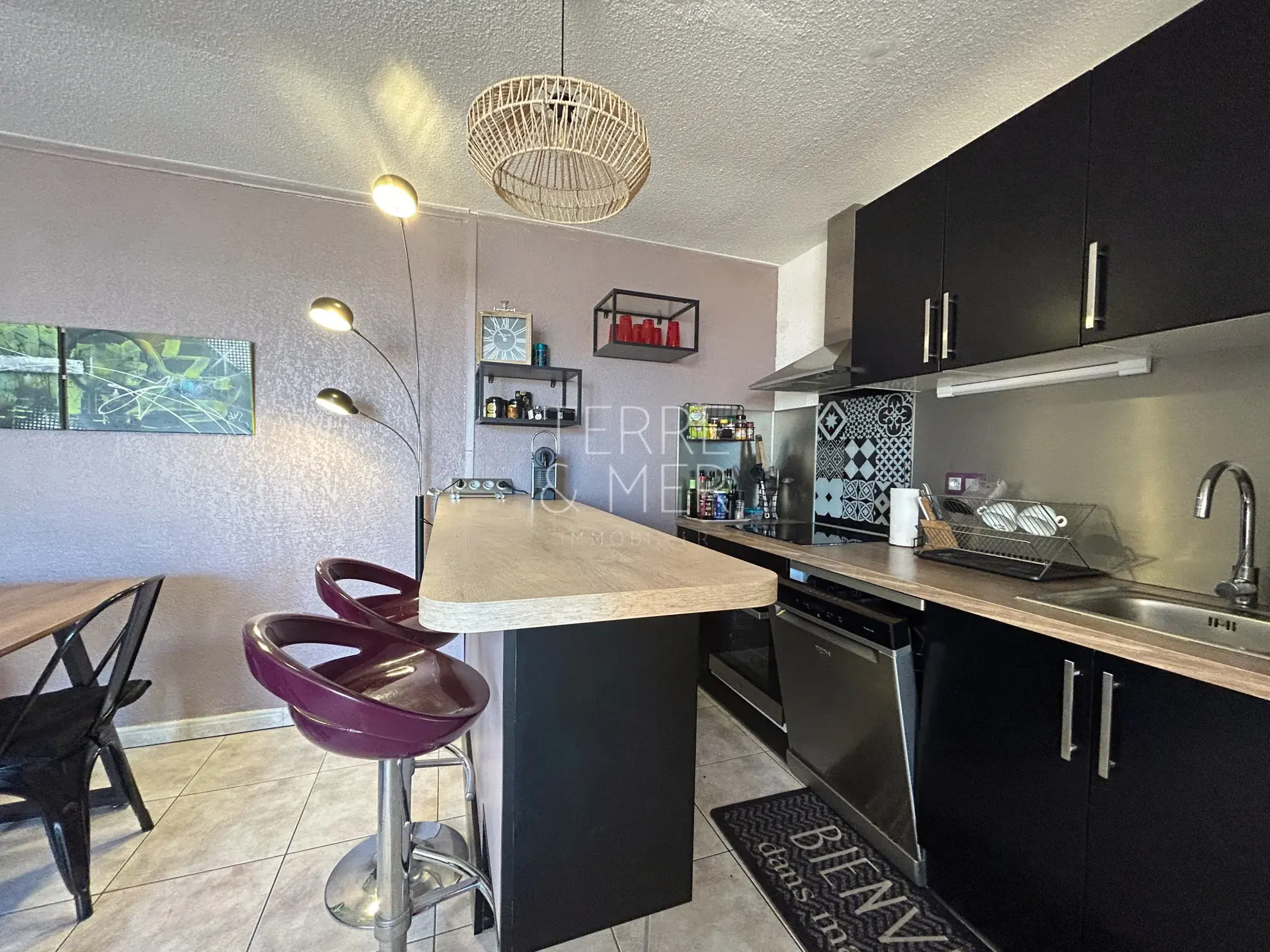 Appartement 3 pièces à Sainte-Marie-la-Mer avec vue mer et parking 