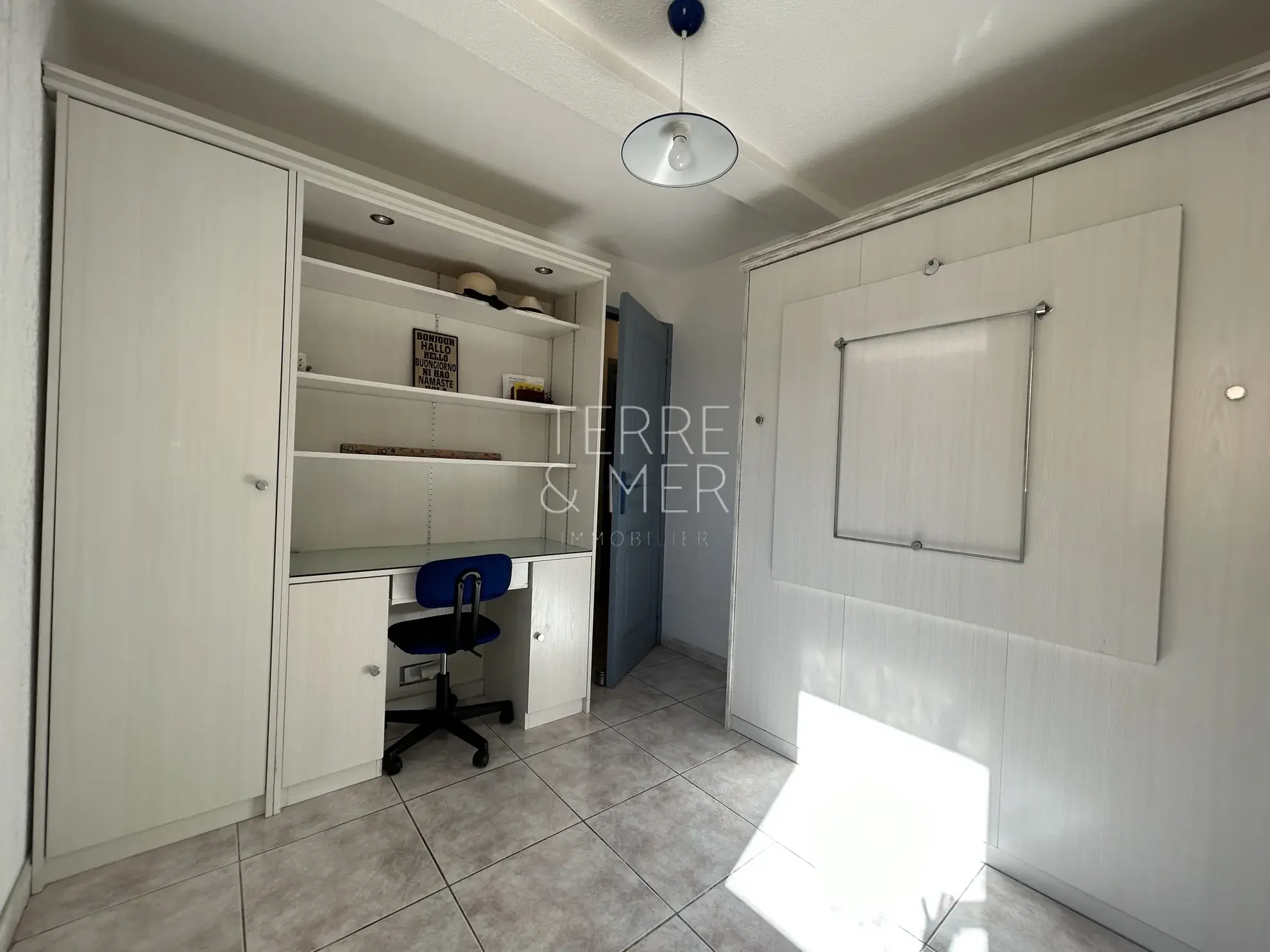 Appartement 3 pièces à Sainte-Marie-la-Mer avec vue mer et parking 