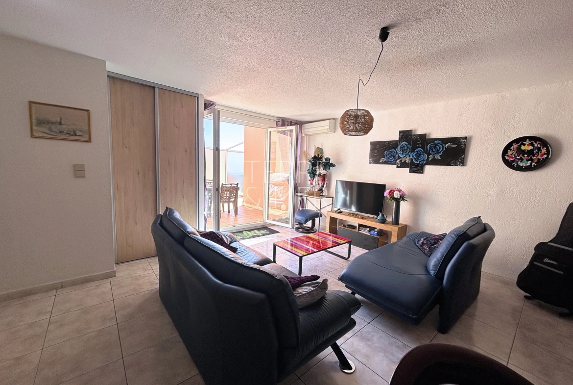 Appartement 3 pièces à Sainte-Marie-la-Mer avec vue mer et parking 