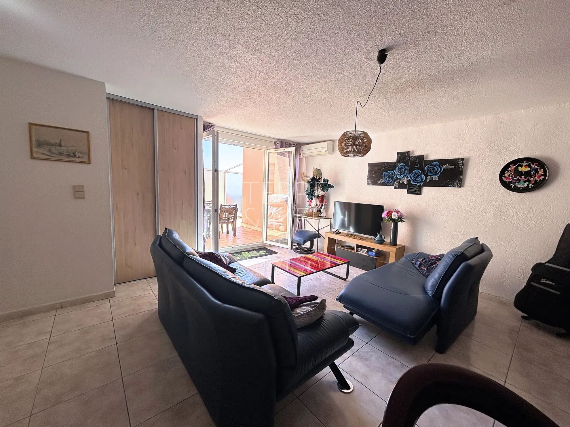 Appartement 3 pièces à Sainte-Marie-la-Mer avec vue mer et parking 