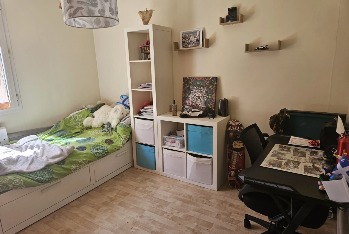 Appartement 4 pièces à Pacy-sur-Eure avec parking et chauffage électrique 