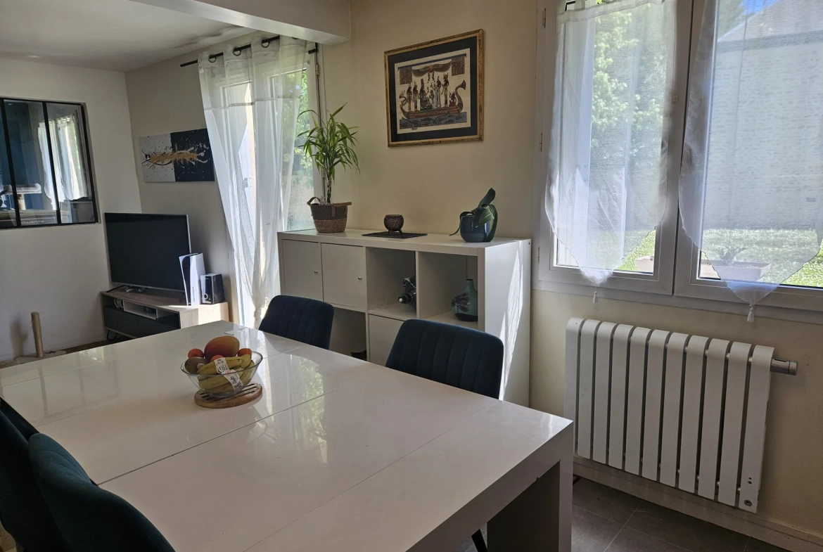 Appartement 4 pièces à Pacy-sur-Eure avec parking et chauffage électrique 