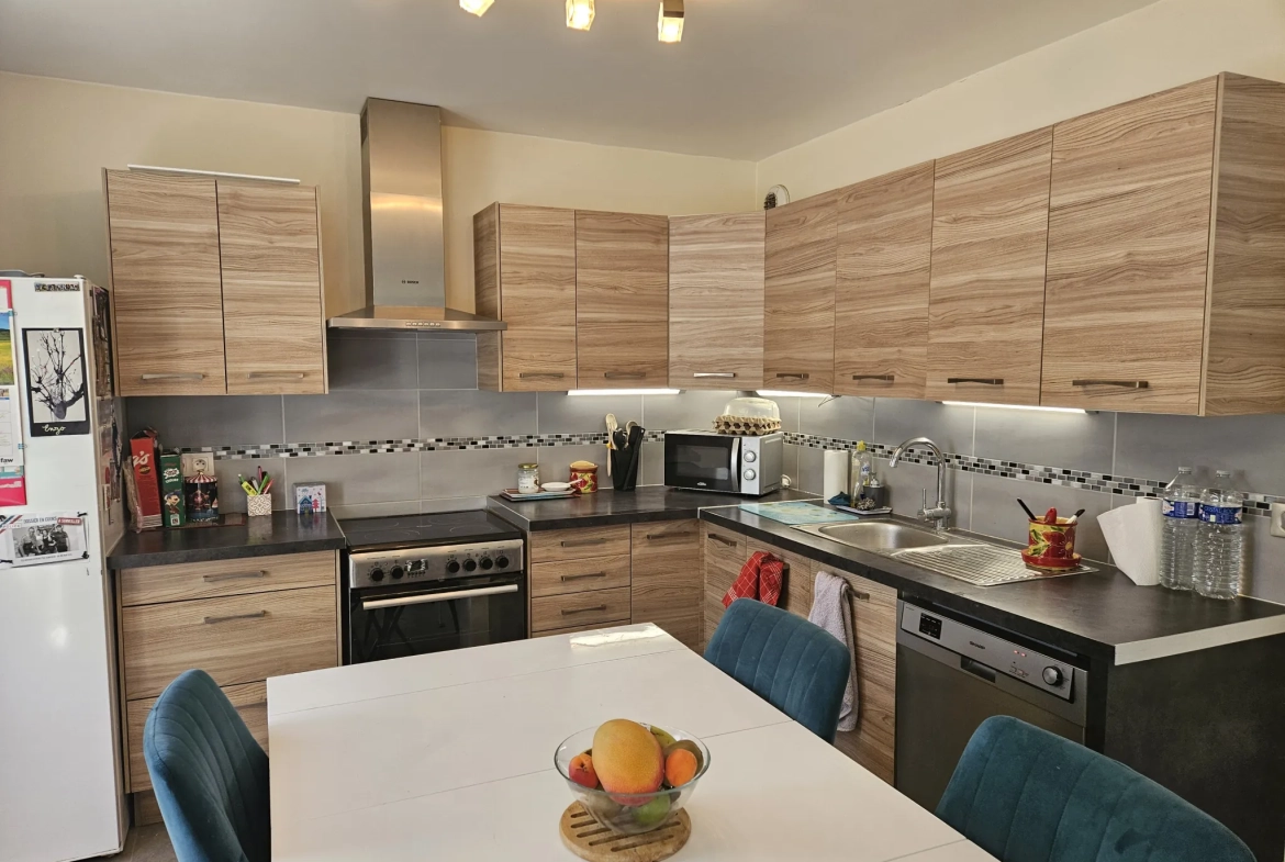 Appartement 4 pièces à Pacy-sur-Eure avec parking et chauffage électrique 