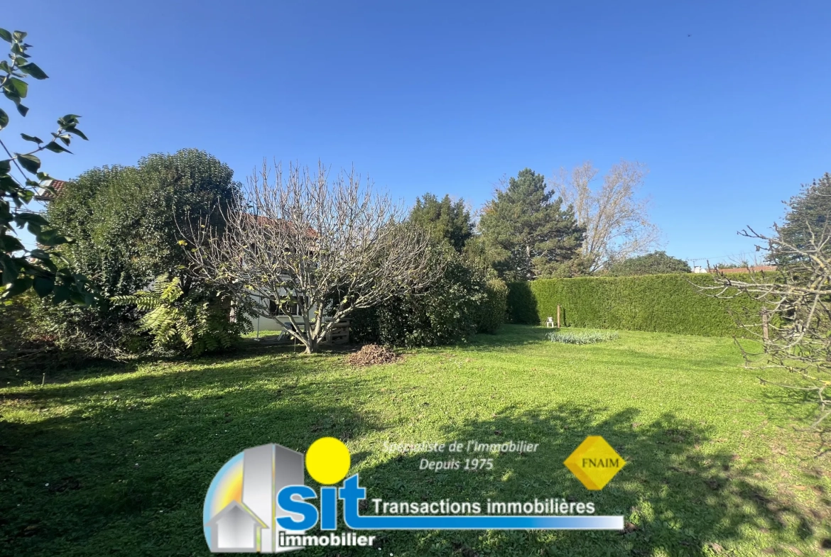 Maison à vendre avec sous-sol et jardin à Saint-Romain-en-Gal 