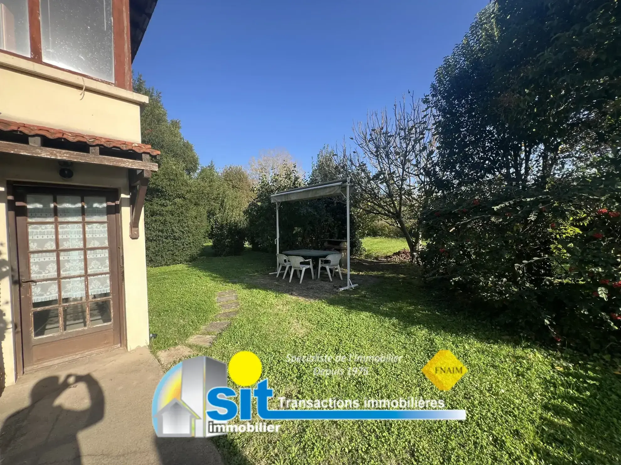 Maison à vendre avec sous-sol et jardin à Saint-Romain-en-Gal 