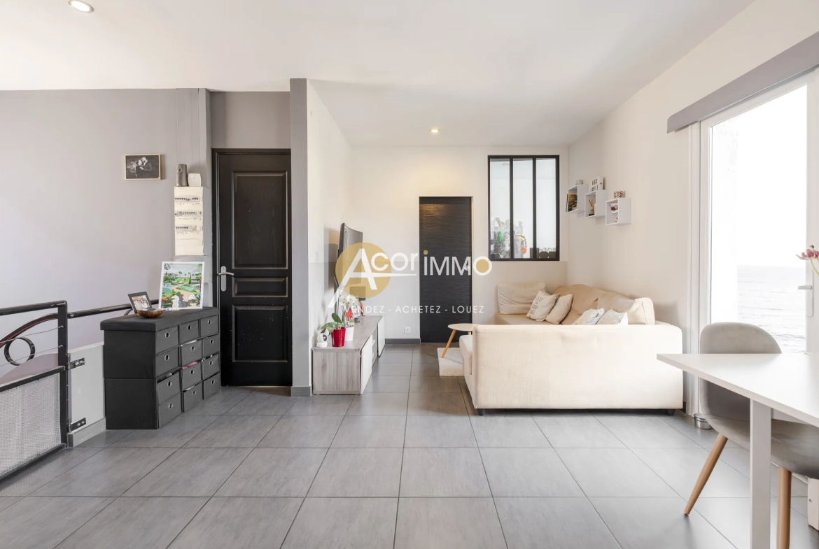 Appartement T3 avec Terrasse et Stationnement à La Seyne-sur-Mer 